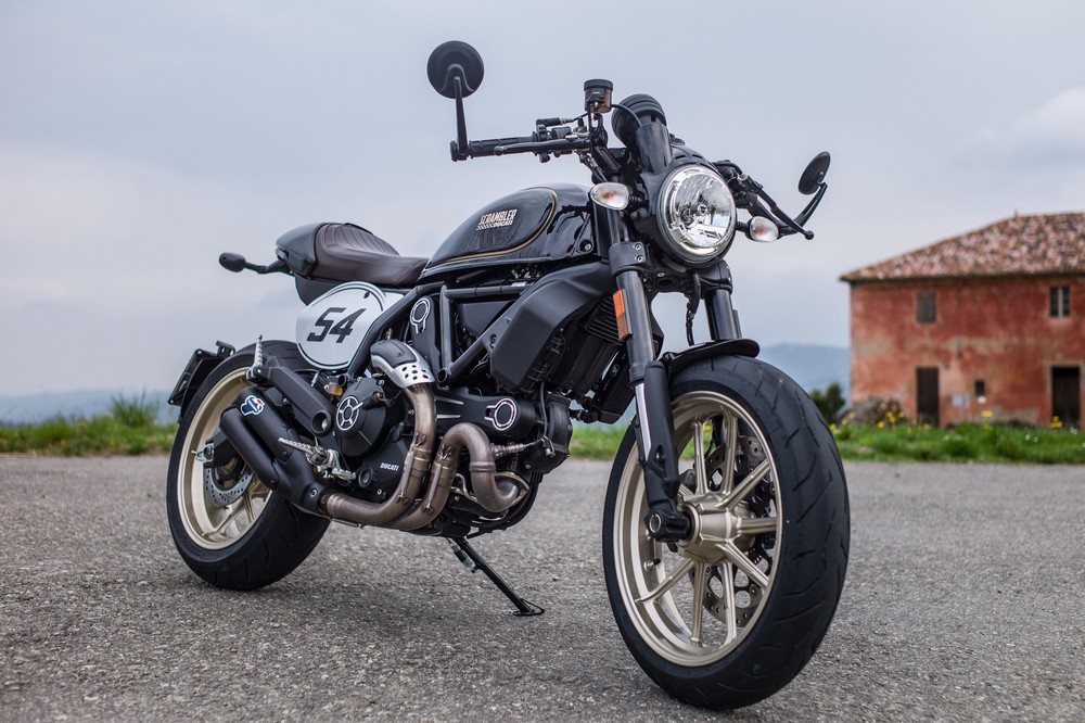 Caf+¿ Racer Static 41